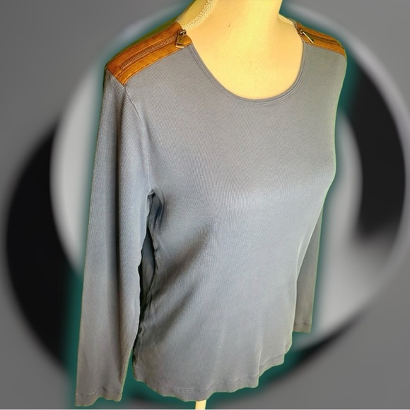 Lauren Ralph Lauren Blue Ribbed Long Sleeve Tee With Brown Suede Shoulder Zips - Picture 1 of 9